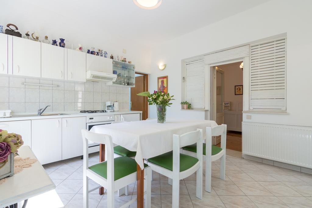 Apartments Coce Trogir Exterior photo