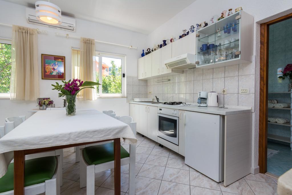 Apartments Coce Trogir Exterior photo