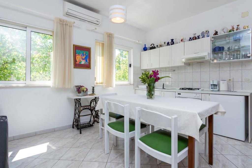 Apartments Coce Trogir Exterior photo